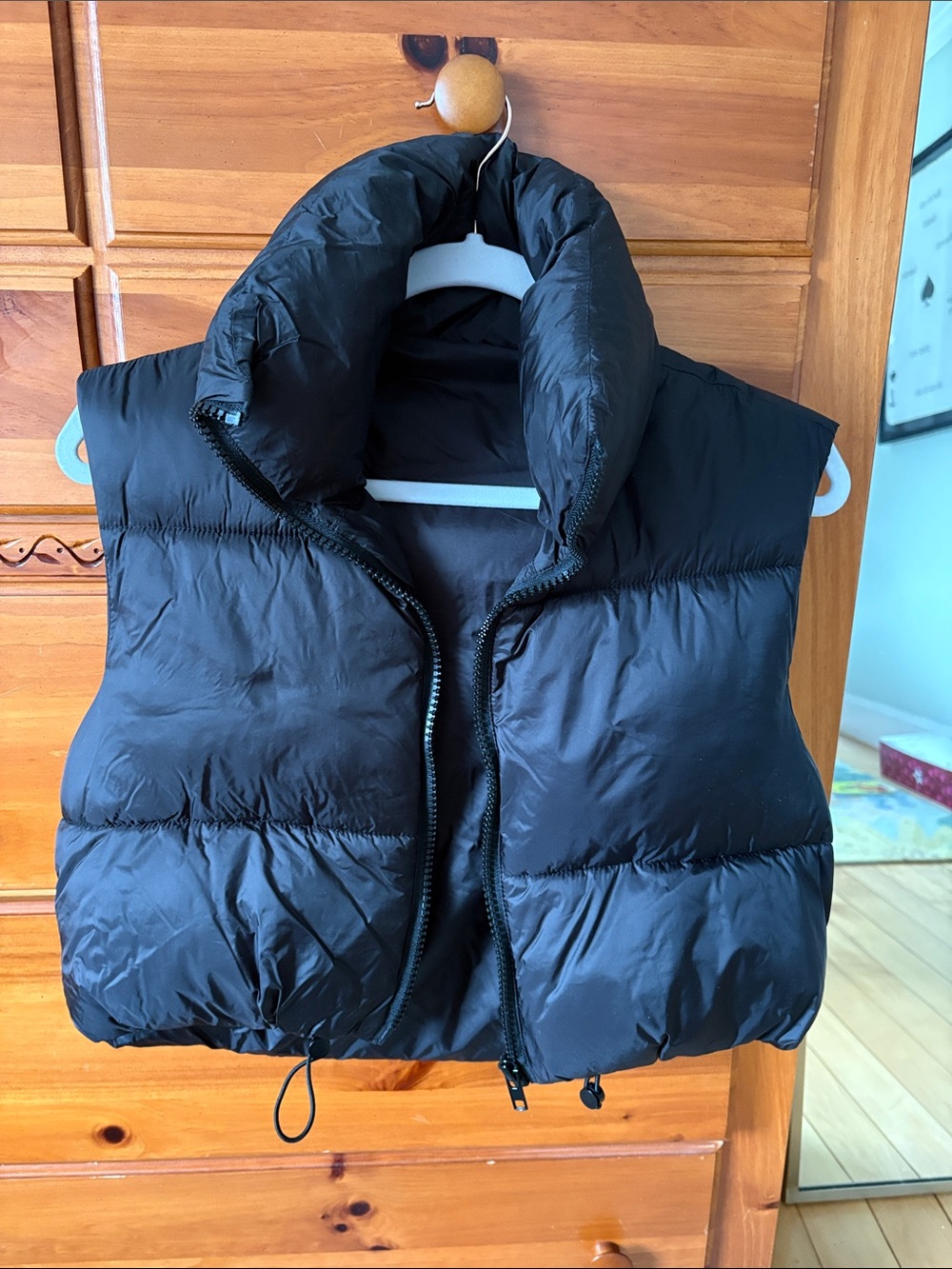 Black Puffer Vest Cropped
